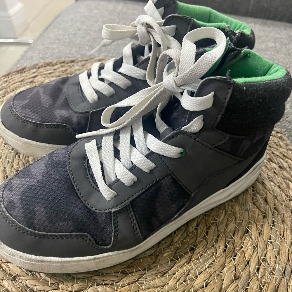 Used. Size 3